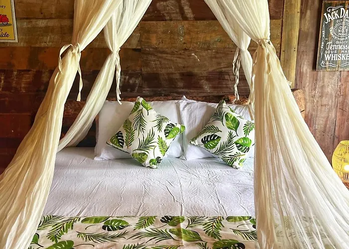 Unique Wooden House With A View Jungle 1br Private * Tampaksiring